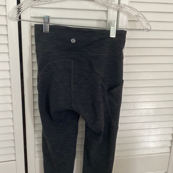Heathered grey Lululemon leggings - Picture 1 of 3